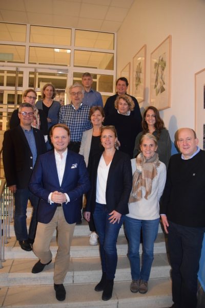 Matthias Mattulat, Dr. Verena Hilgenstock , Cendrine Lux, Jörg Helmke

Christian Märker, Swea Lohse, Nesrin Dogan

Karin Alvermann-Pohl, Isabelle Ziegler, Kay Mattheis

Dr. Claudia Baumann, Carsten Möller, Dimitri Gorbunov